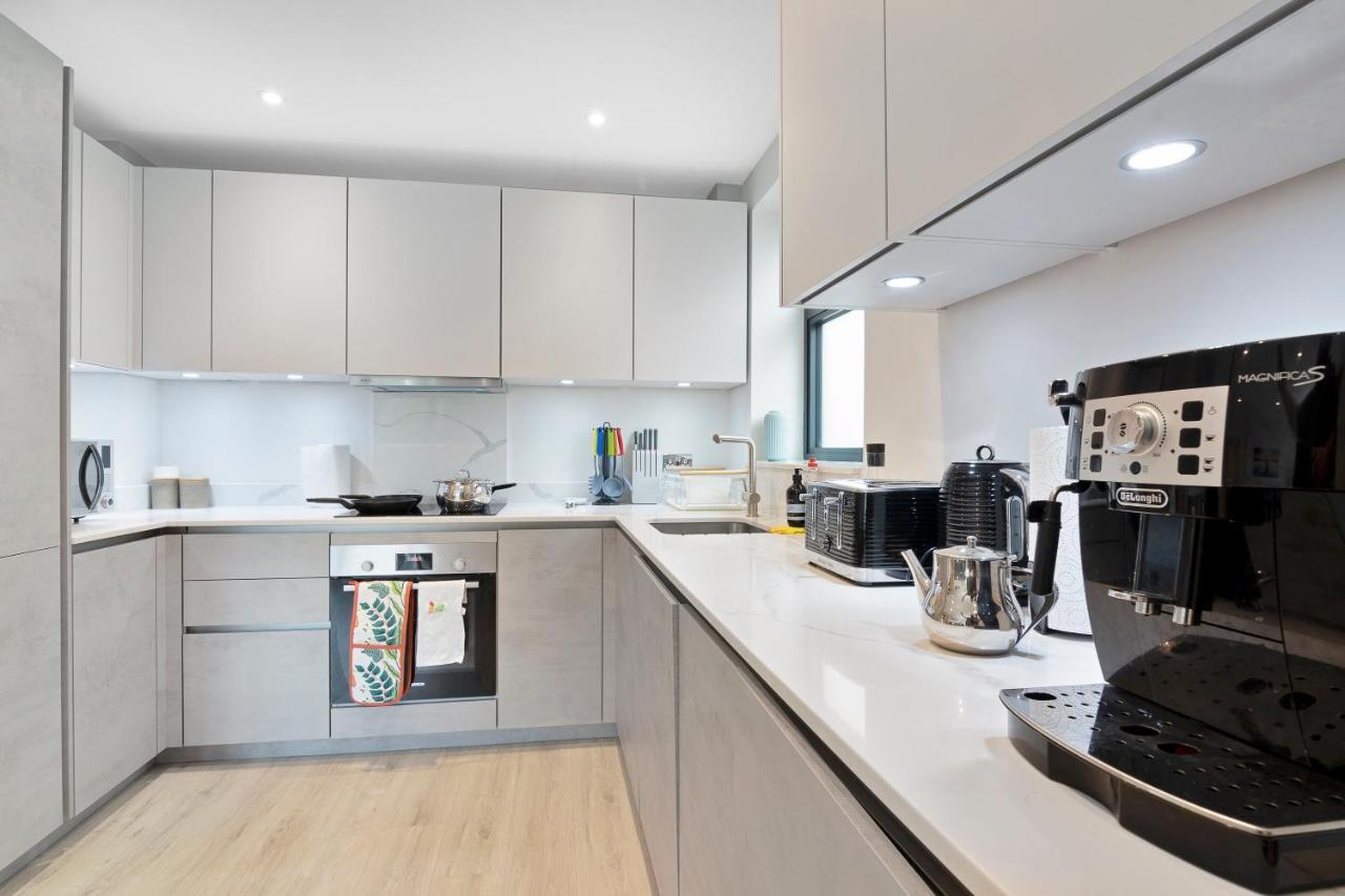 Spacious, 3 Bedroom, 2 Bathroom, Surbiton Εξωτερικό φωτογραφία