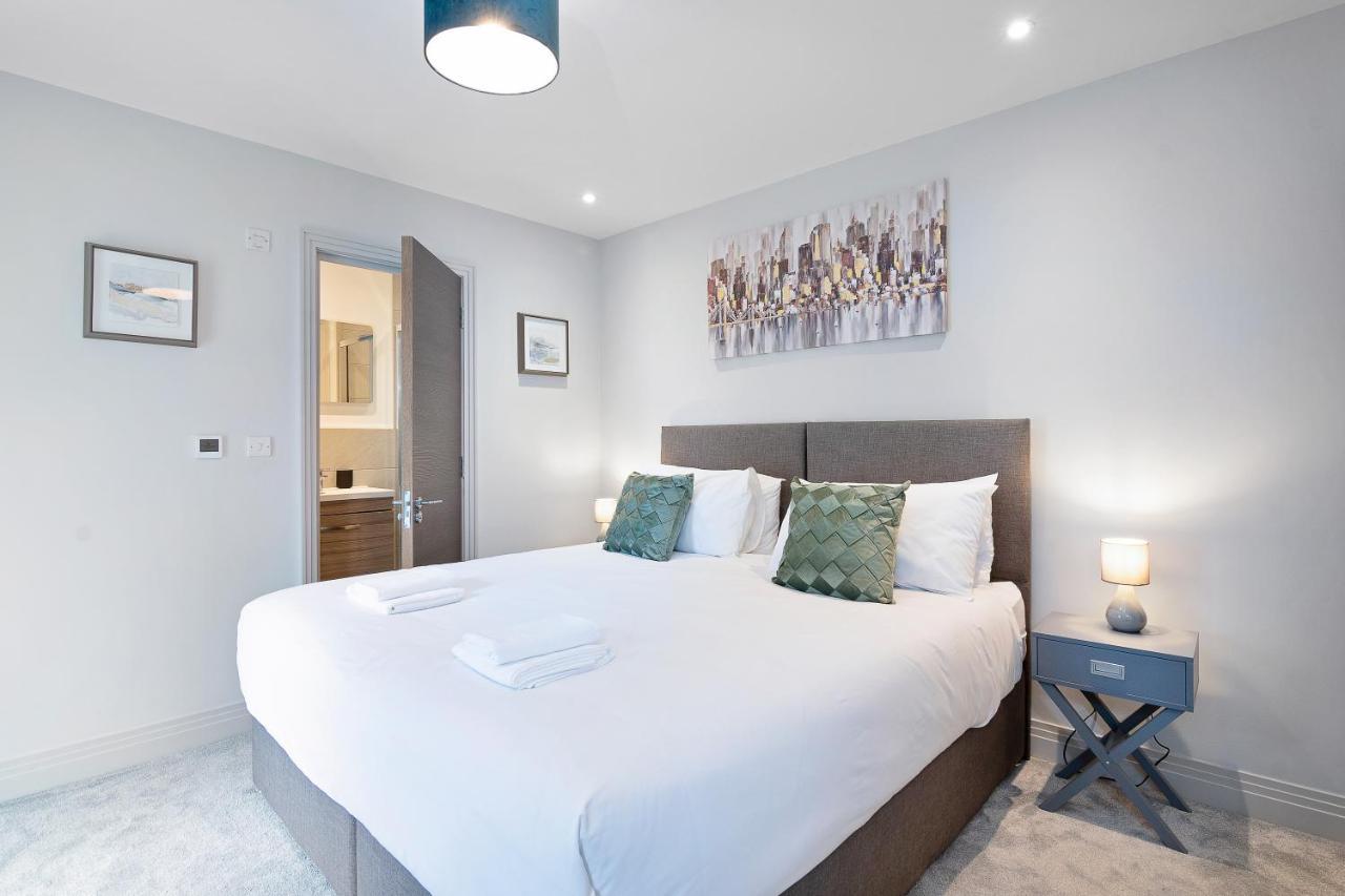 Spacious, 3 Bedroom, 2 Bathroom, Surbiton Εξωτερικό φωτογραφία