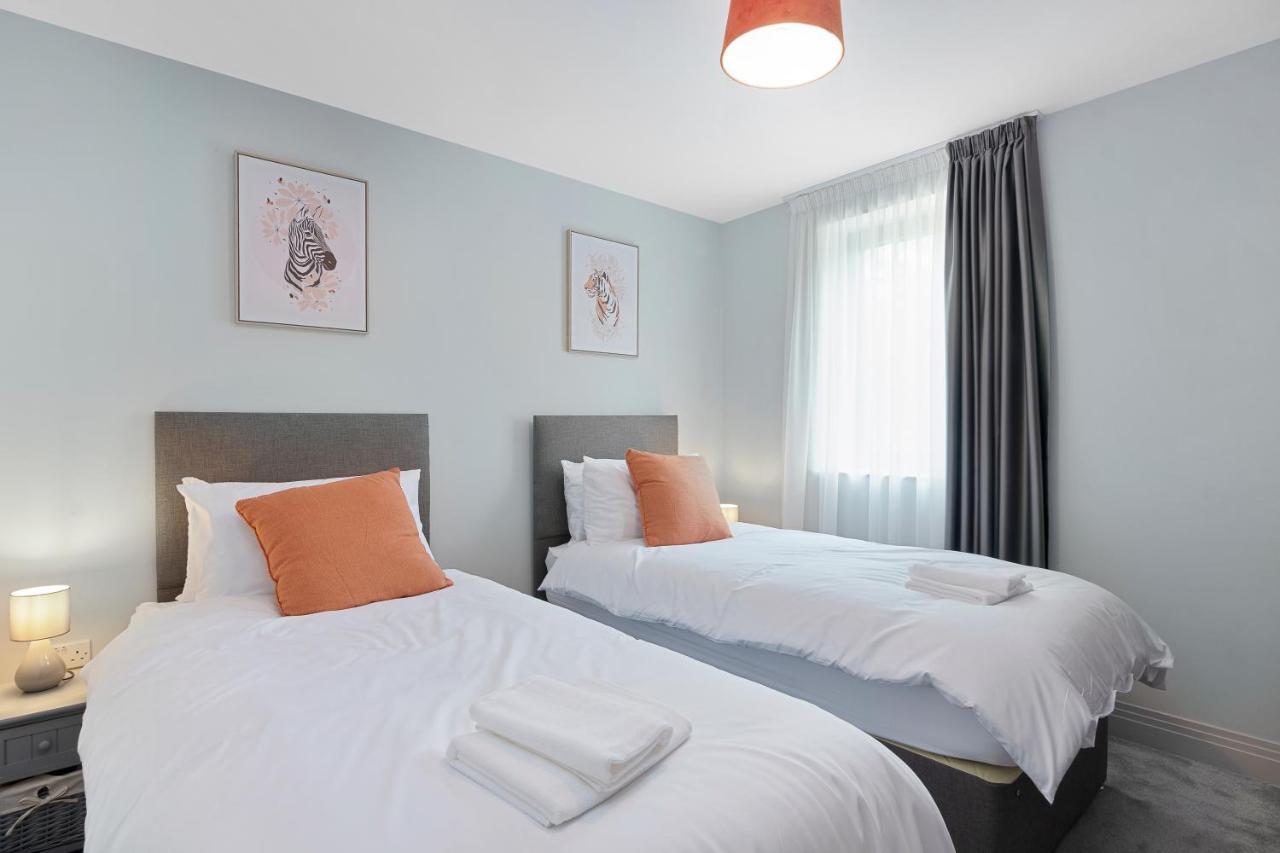 Spacious, 3 Bedroom, 2 Bathroom, Surbiton Εξωτερικό φωτογραφία